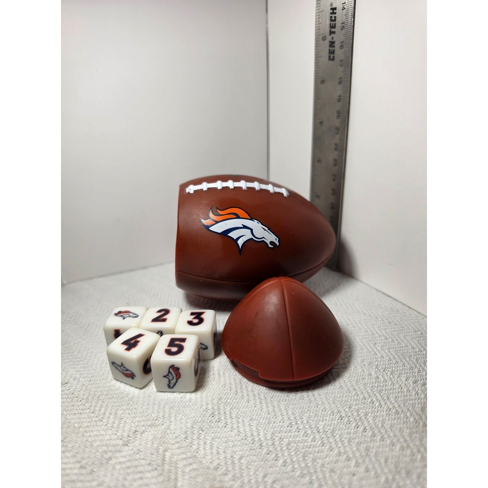 MasterPieces Denver Broncos NFL Shake N' Score travel dice game
